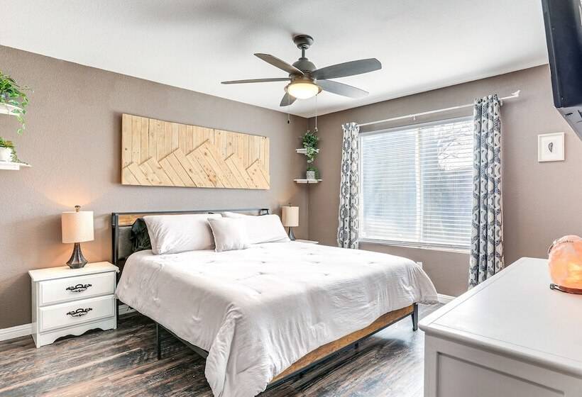 Sparks Home W/ Home Gym   Close To Casinos!