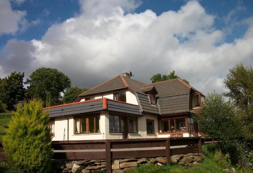 تختخواب و صبحانه Lough Dan House