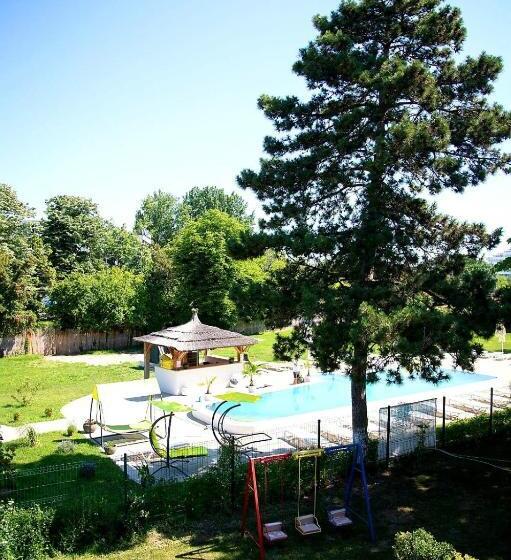 هتل Iulia Resort