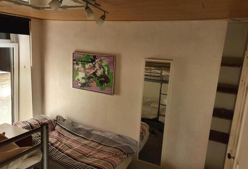 بنسيون Rundvejen Guest House