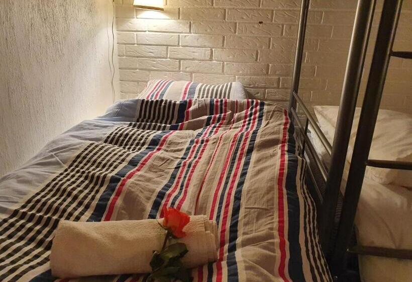 بنسيون Rundvejen Guest House