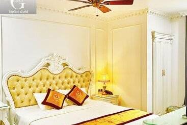 Gold Hotel Luxury Tu Son