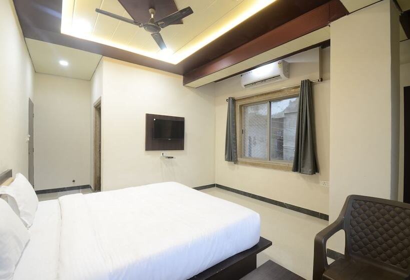 酒店 Sundar Vilas 100 Meters From Shrinathji Temple