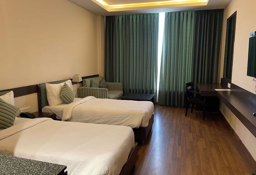 هتل V Retreat Gurgaon