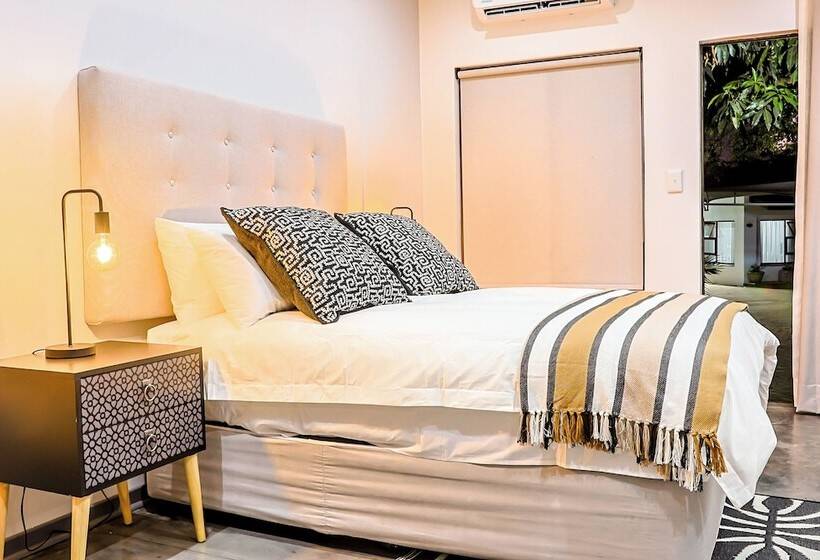 酒店 Siesta Manor Guesthouse