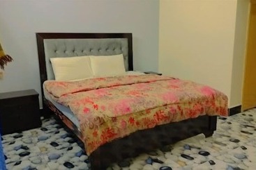 پانسیون New Era Multan Guest House