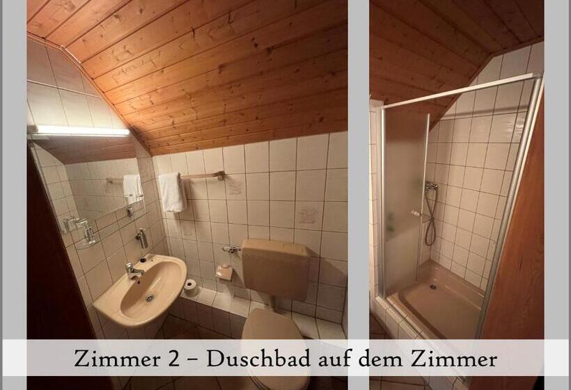 ペンション Zimmer 2   Gästehaus Reibold