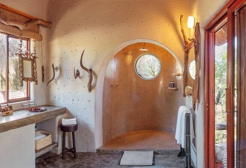 Отель African Retreat Motswari By Newmark