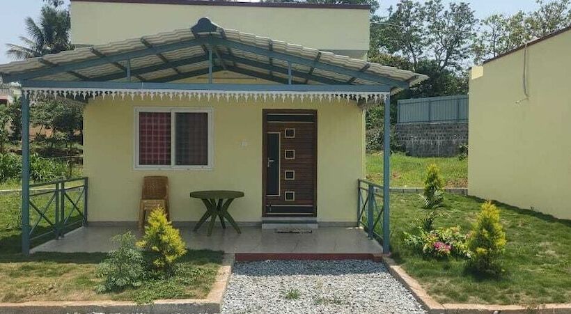 בית מלון כפרי Coastal Grand Yelagiri