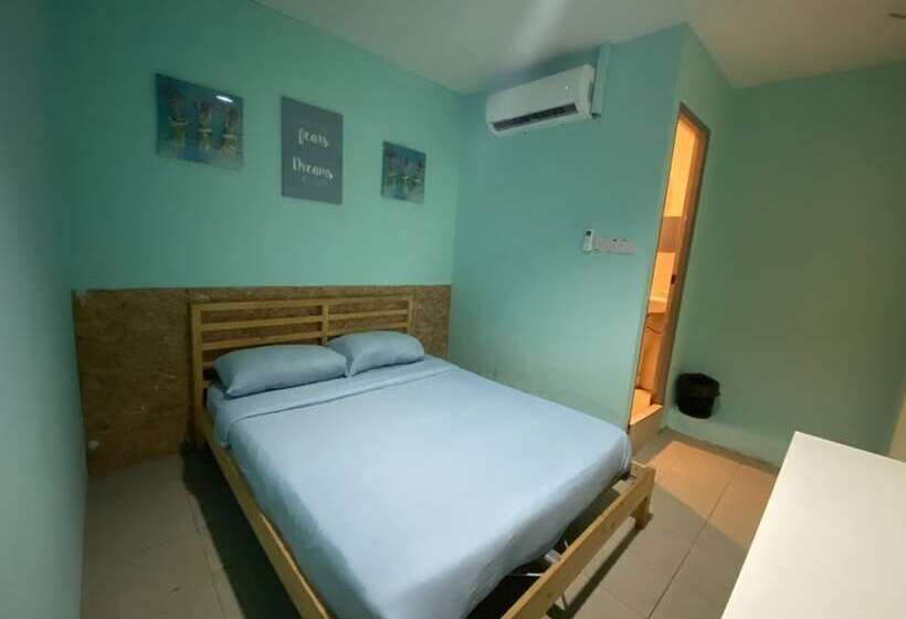 هاستل Checkinn Express Kuching