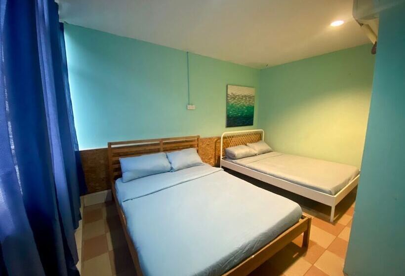 هاستل Checkinn Express Kuching