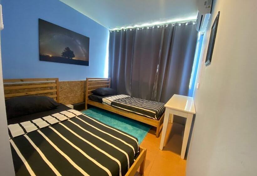هاستل Checkinn Express Kuching