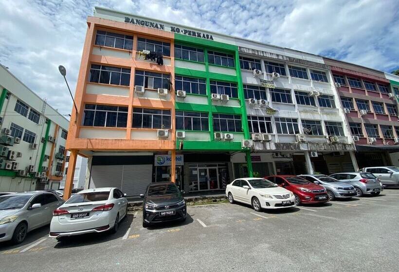 هاستل Checkinn Express Kuching