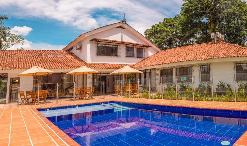 تختخواب و صبحانه Doral House Villavicencio