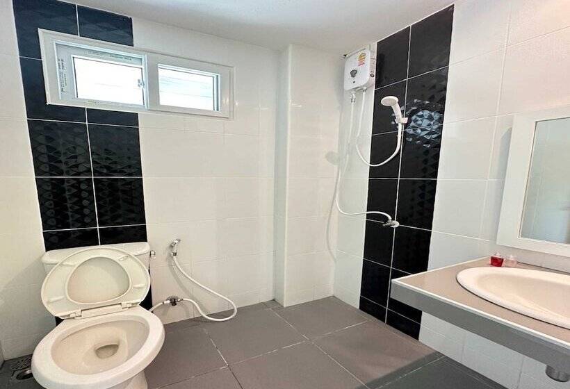 Отель Oyo 75492 Carpe Diem Homestay