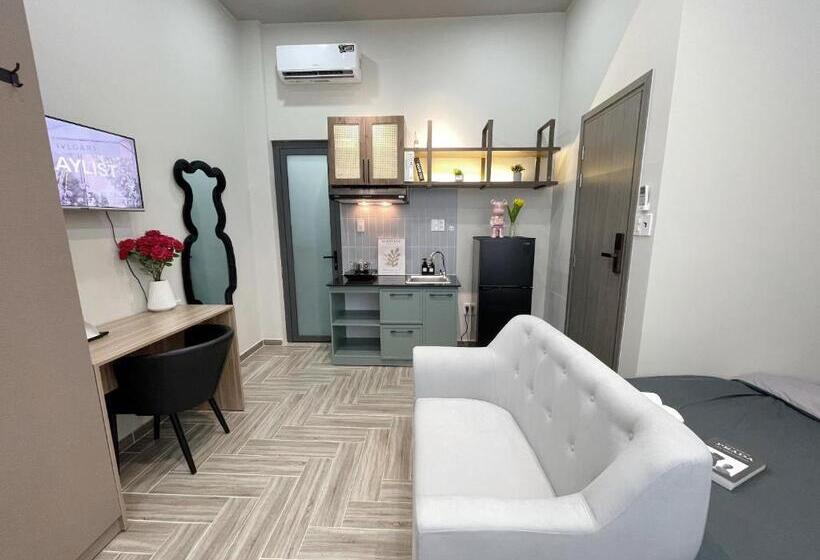 Amazing Home And Apartment