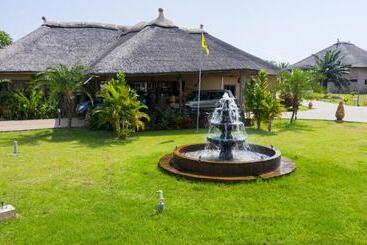 هتل Sogakope Beach Resort & Spa