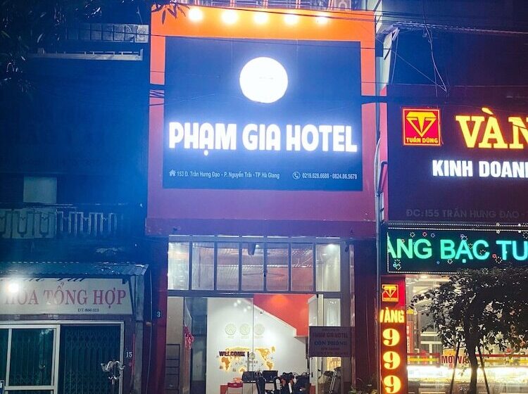 Phạm Gia Hotel Hg   By Bay Luxury