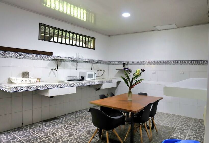 Asha Hostel