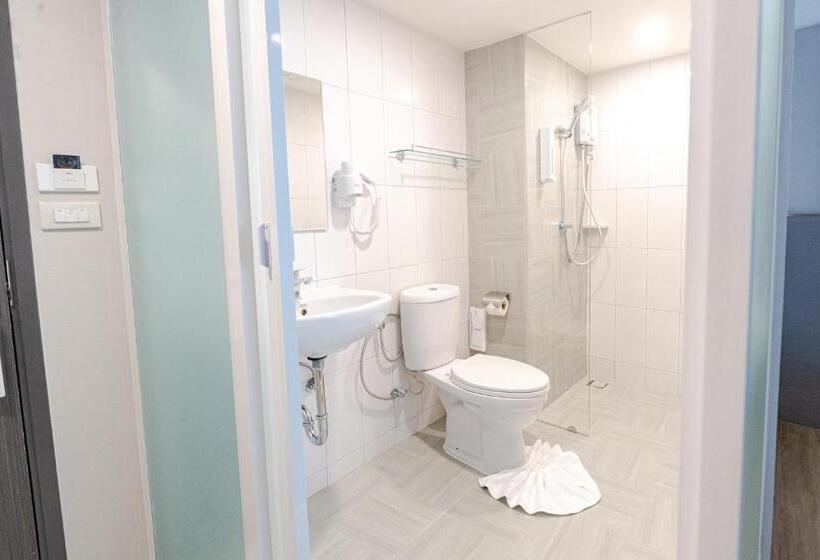 วัน บัดเจท ตาก แม่สอด   One Budget Hotel Tak Maesot
