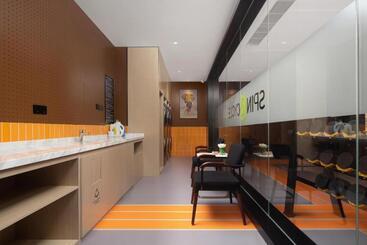 هتل Home2 Suites By Hilton Xishuangbanna
