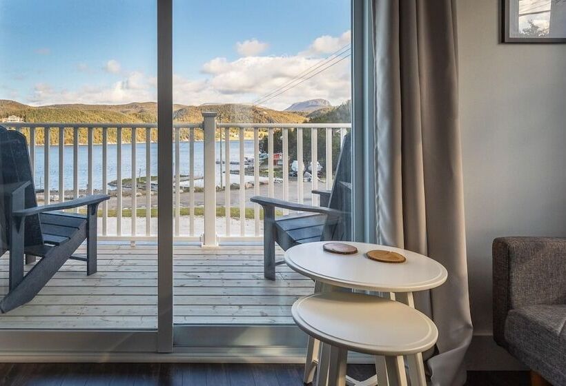 فندق The Tides Inn