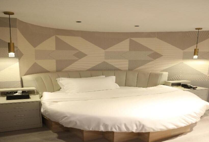 Borrman Hotel Pingyi Beifang Shicaicheng Mingde Road