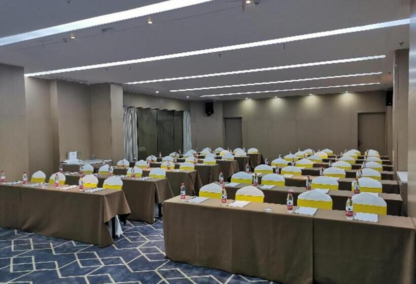 Echeng Hotel Enshi Minzu Road