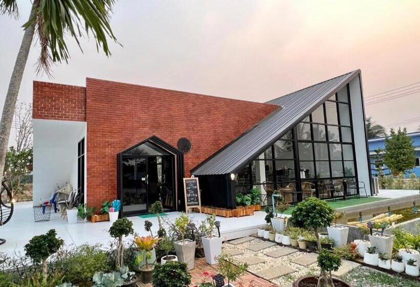 ホテル เฮือนคำเเก้วรีสอร์ท & Kk House Cafa Nan