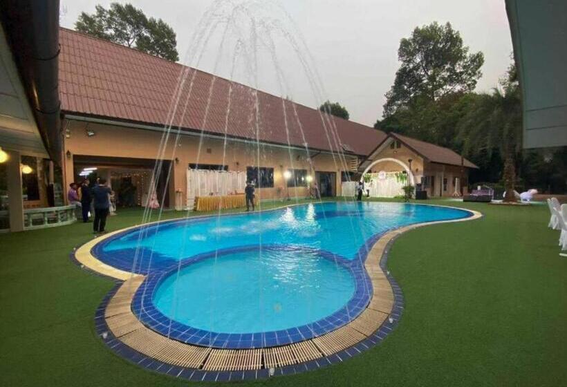 酒店 Banna Resort