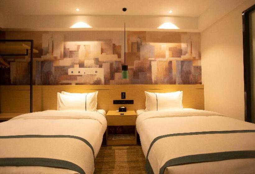 فندق City Comfort Inn Huaihua East Station