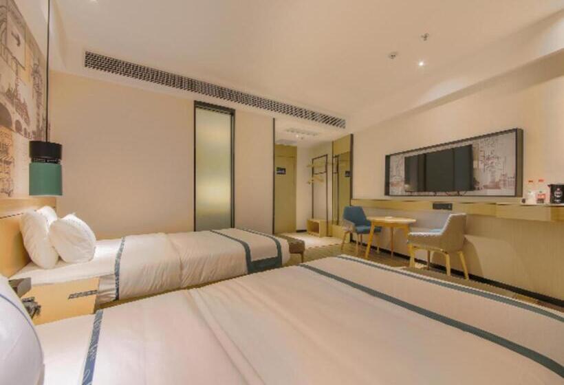 Отель City Comfort Inn Huangmei Dream City