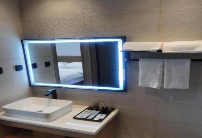 Отель Green Tree Inn Express Huainan Xiejiaji District Orient Guangji Hospital