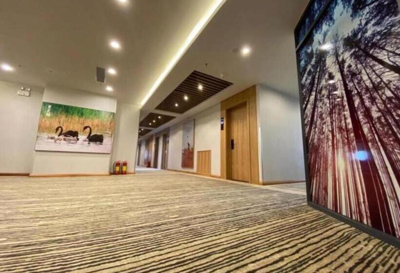 Отель Greentree Inn Express Cangzhou Nandagang Industrial Park Xinggang Road