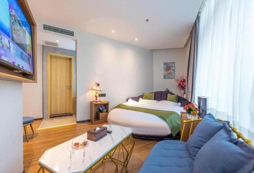 Отель Greentree Inn Express Lanzhou West Passenger Station Lanzhou Center