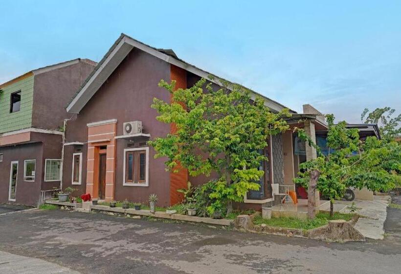 فندق Oyo 91955 Pondokan Cempaka