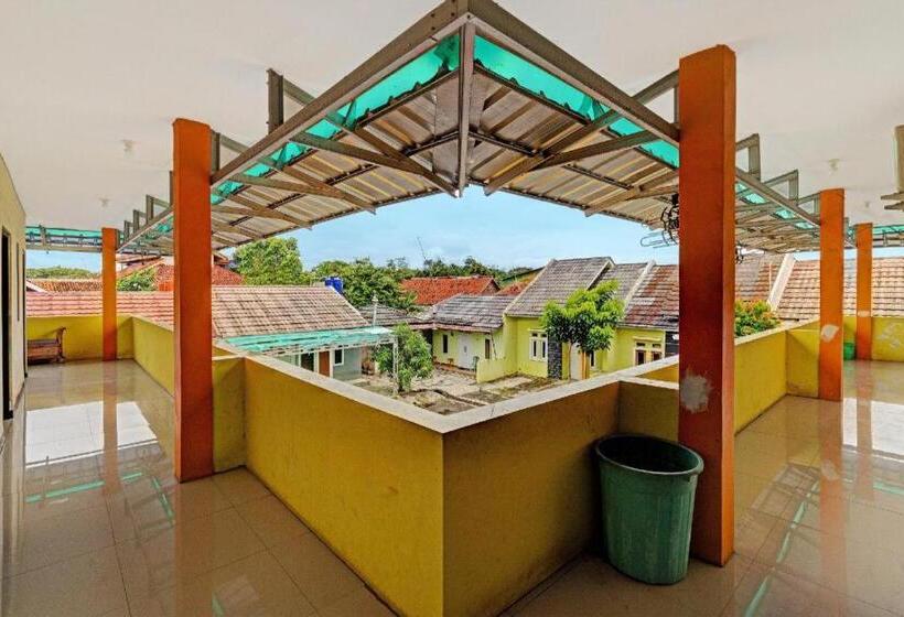 בית מלון כפרי Oyo 91955 Pondokan Cempaka