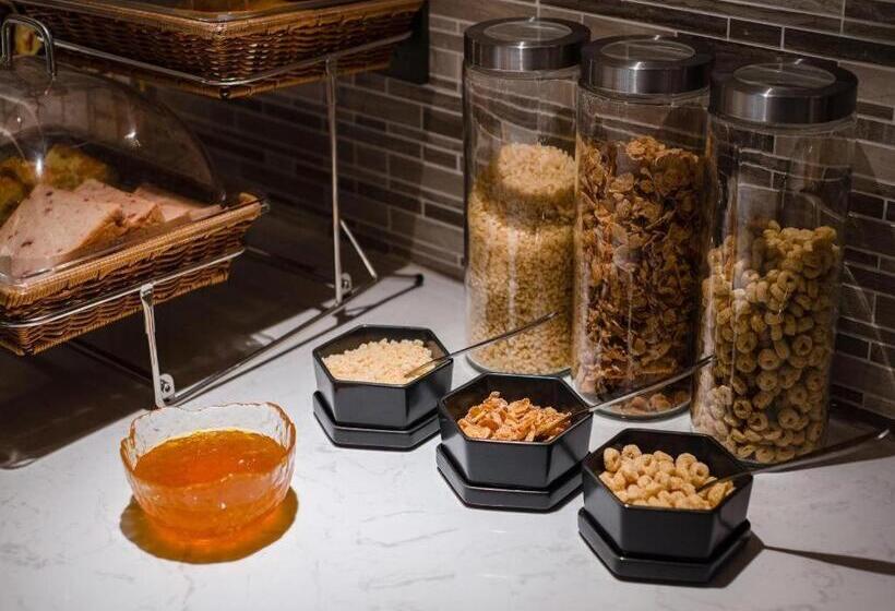 Lavande Hotel Kunming West Mountain Wanda Plaza