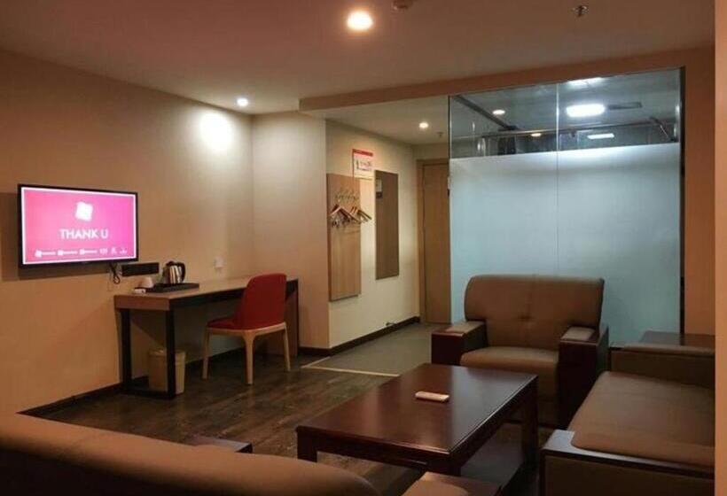 Thank Hotel Shandong Weifang North High Speed Railway Station