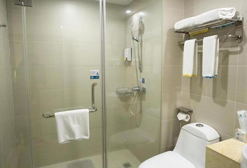 Отель City Comfort Inn Huanggang Huangmei Passenger Station