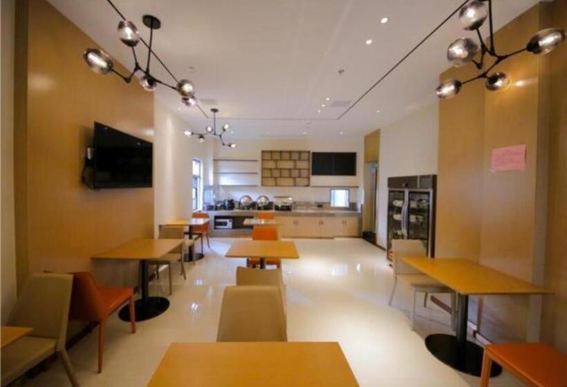 Отель City Comfort Inn Yichang Yiling Bus Station Wanda Plaza