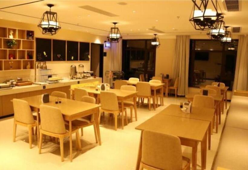 בית מלון כפרי City Comfort Inn Zhanjiang Xuwen Port Wharf Passenger Station