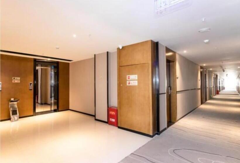 호텔 Jtour Inn Yulin High Speed Railway Station Rt Mart