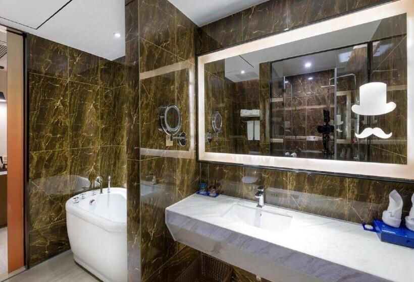 בית מלון כפרי Zmax Qingyuan Guangqing Railway Station