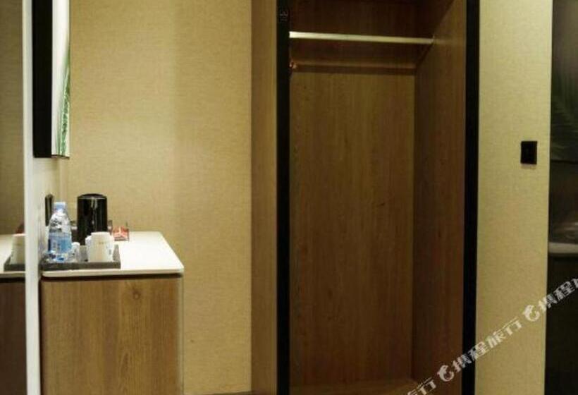 Up And In Hotel Jiangxi Nanchang City Nanchang County Liantang Zhong Avenue Huarunwanjia