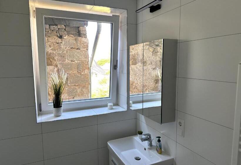 ユースホステル Deluxe Double Rooms Helfant Luxembourg