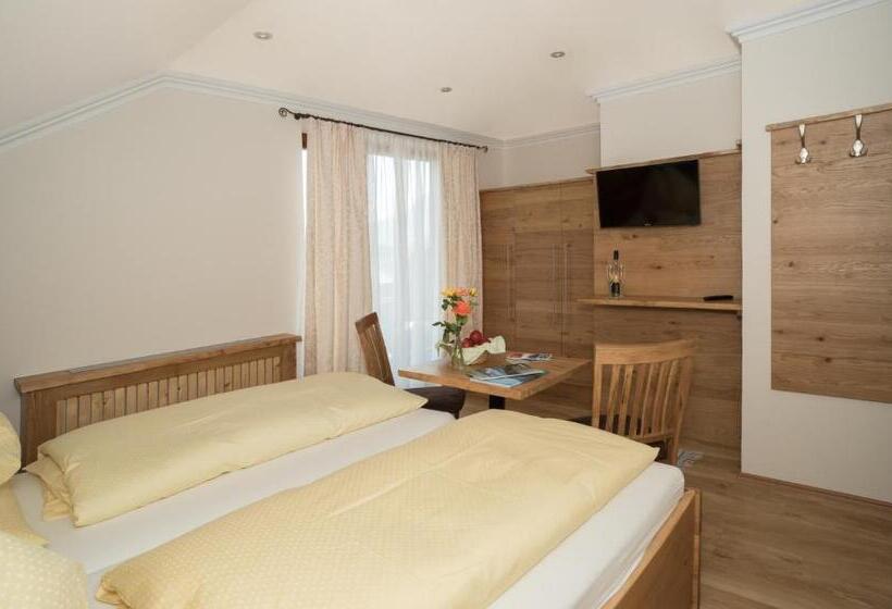 ベッドアンドブレックファースト Gästehaus Kasbichler