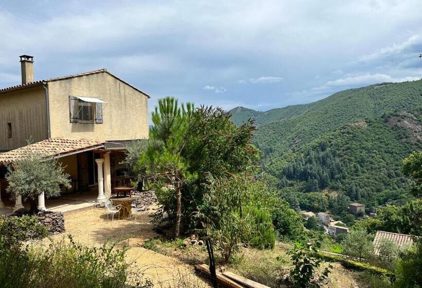 ベッドアンドブレックファースト Les Magnels