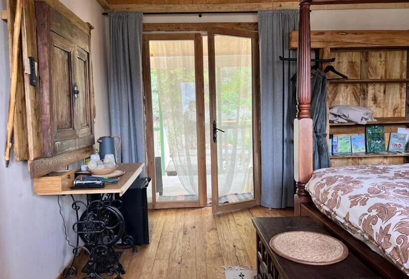 ベッドアンドブレックファースト Les Magnels