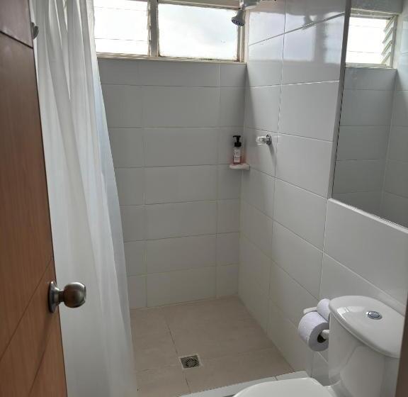 تختخواب و صبحانه Zivá Hostal